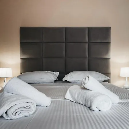 Amansar Boutique Τίρανα